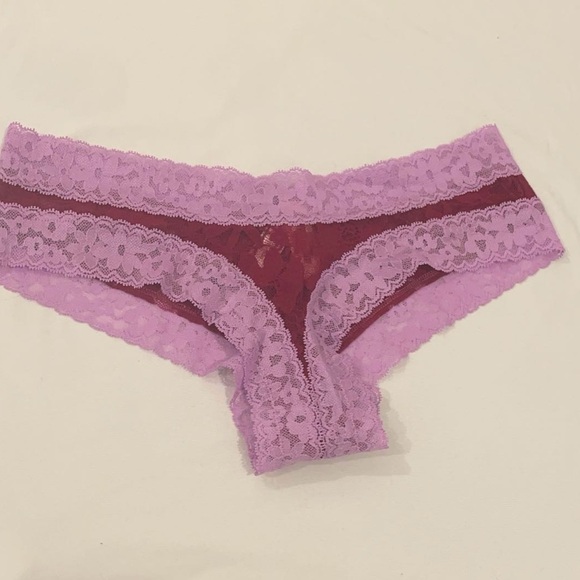 NEW WITH TAGS VICTORIA’S SECRET 3 PK SIZE S  MAGENTA/PURPLE LACE CHEEKY PANTIES - Picture 3 of 5